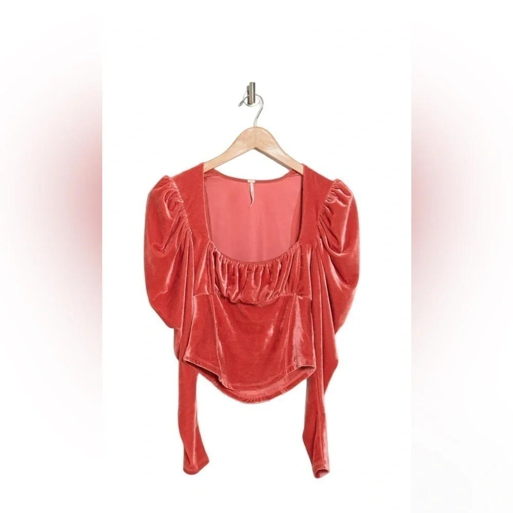 NWT‎ Free People Hold Me Puff Sleeve Velvet Top in crush blush